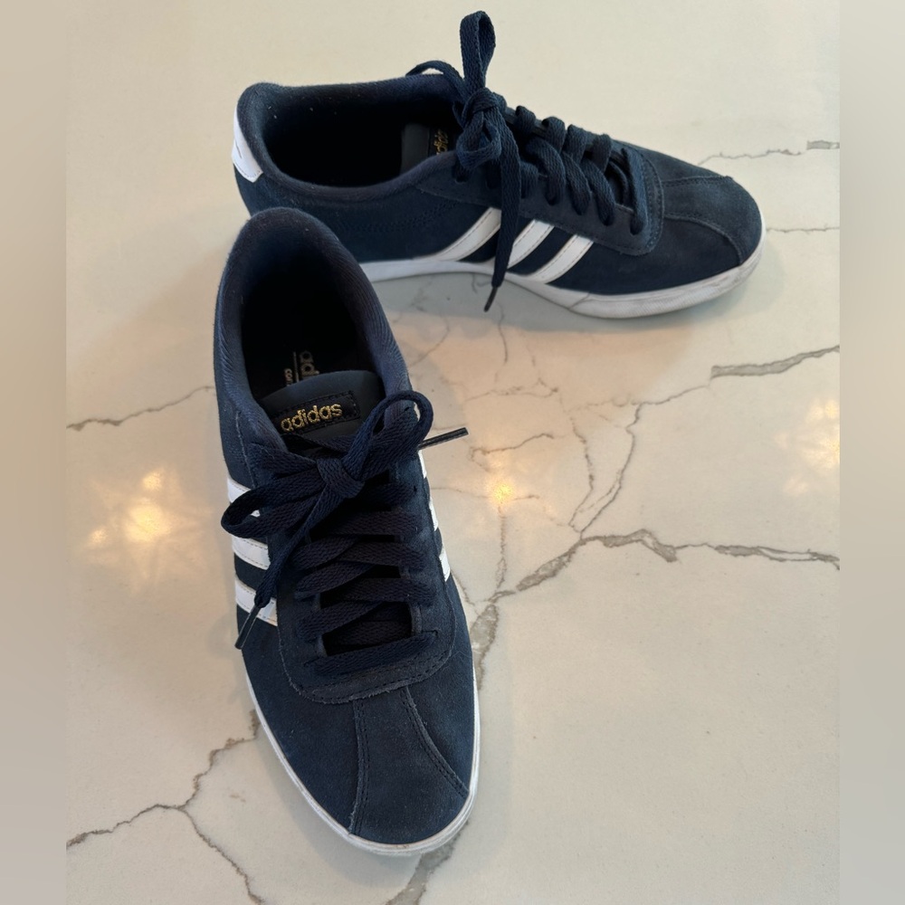 ADIDAS gazelle womens US 7.5 navy/white
